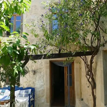 Stonehouse Pyrgou *