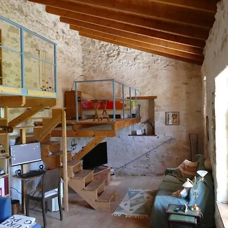 Stonehouse Pyrgou *